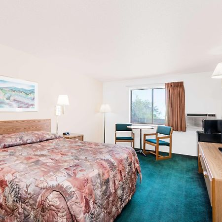 Hotel Super 8 by Wyndham Belle Fourche SD Exterior foto